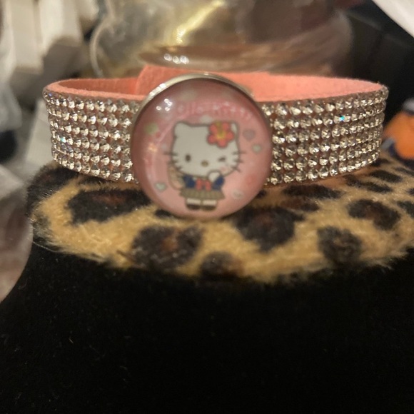 Hello Kitty Bling Snap Button Bracelet - Picture 6 of 8